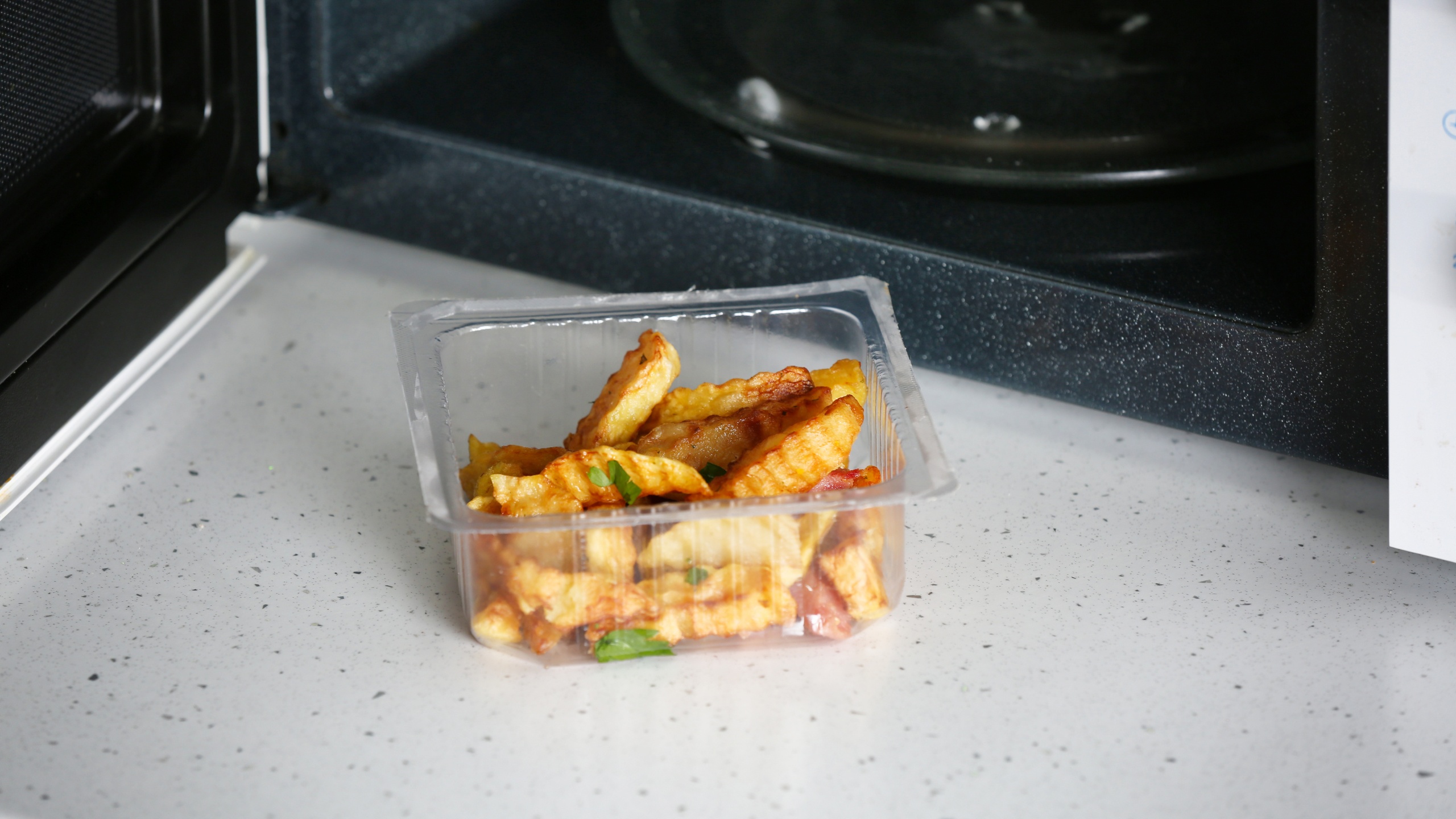 Safe Plastic in the Microwave: What You Need to Know Before You